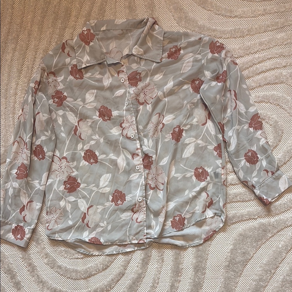 Dazy Floral Button-Up Blouse